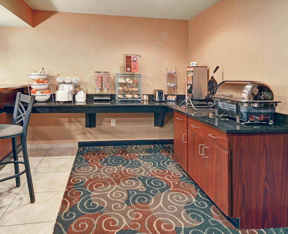 Cobblestone Inn & Suites - Big Lake Exterior foto